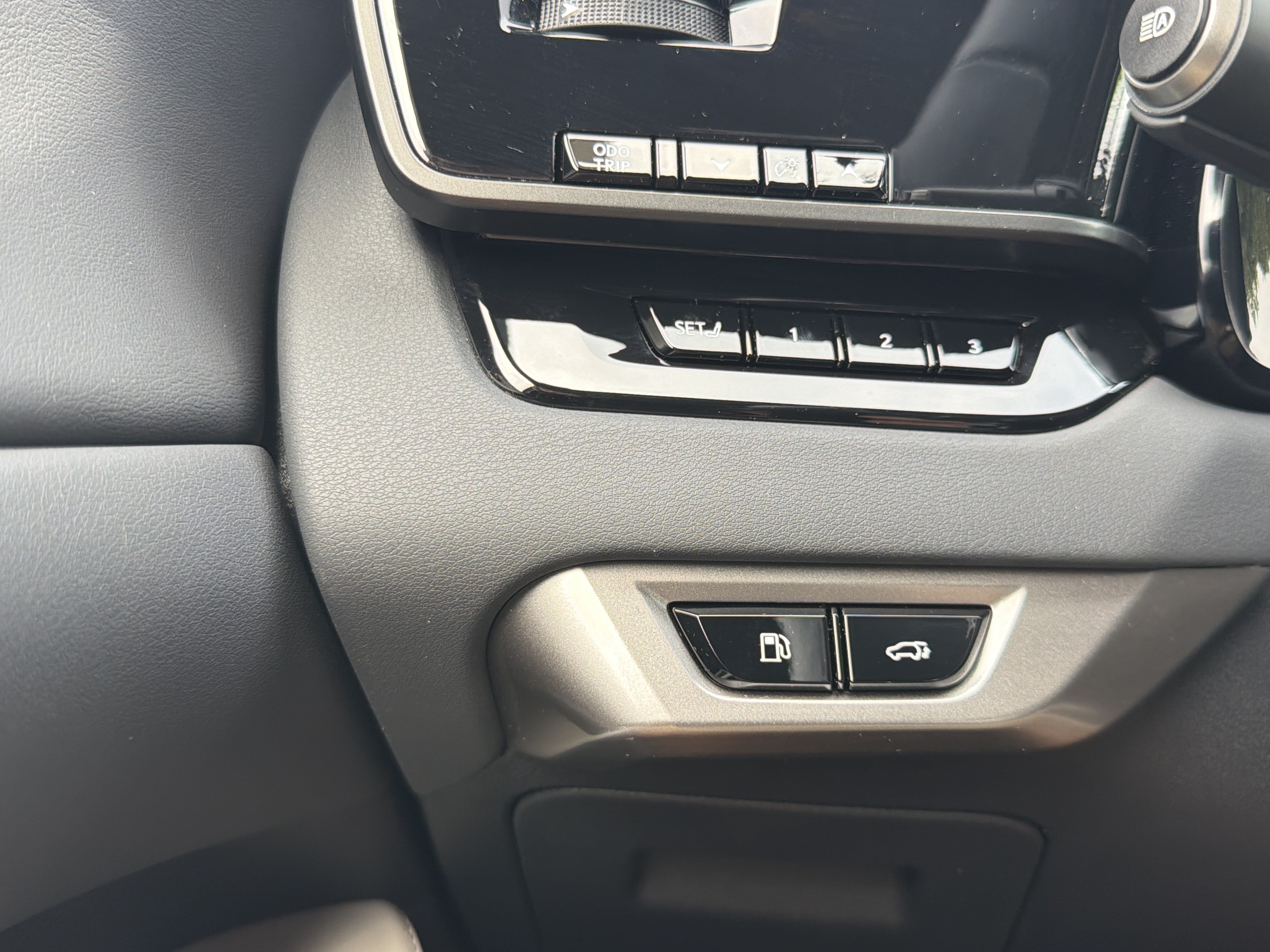 Used 2025 Lexus RX 350 Premium w/ Convenience Package FWD image 12