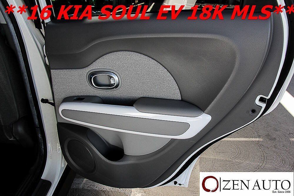 Used 2016 Kia Soul EV FWD image 35