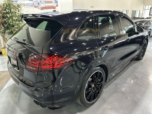 Used 2014 Porsche Cayenne GTS AWD/4WD image 3
