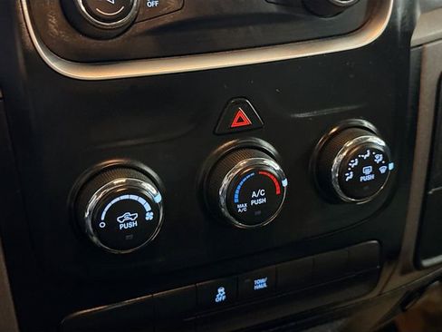 Used 2017 RAM 1500 Express image 16