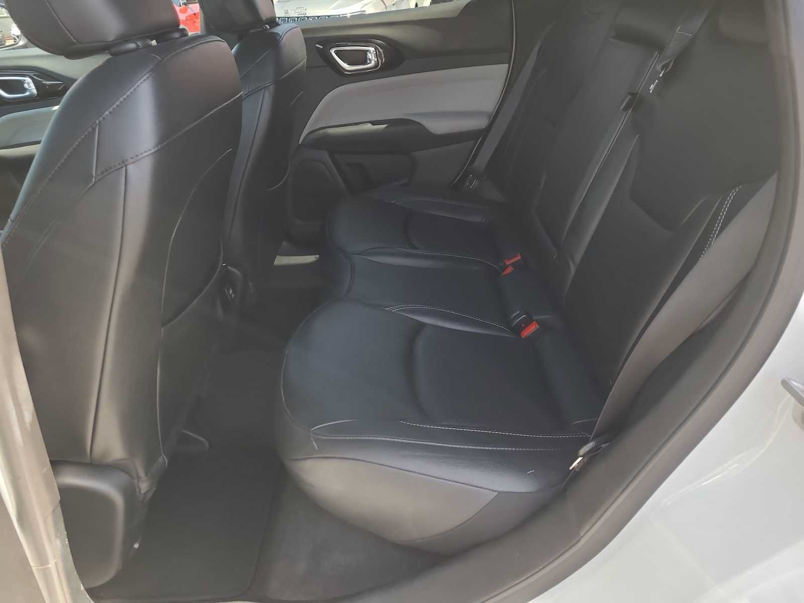 Used 2025 Jeep Compass Limited AWD/4WD image 21