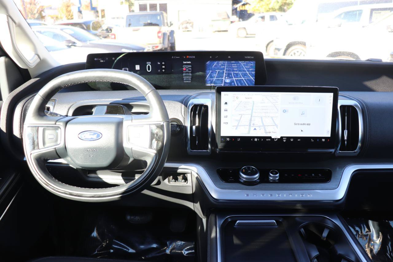Used 2025 Ford Expedition Max Platinum AWD/4WD image 19