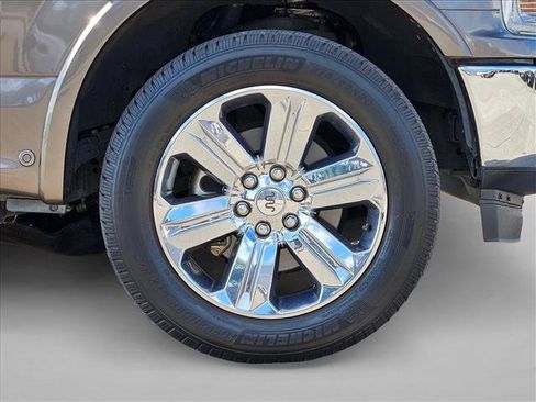 Used 2019 Ford F150 King Ranch w/ Equipment Group 601A Luxury AWD/4WD image 22