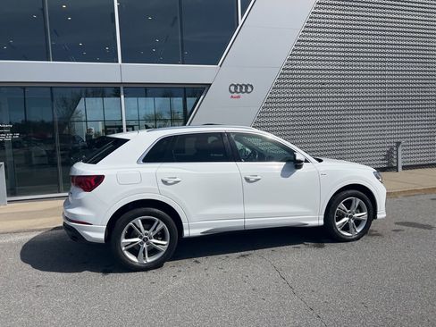 Used 2021 Audi Q3 2.0T Premium Plus w/ Premium Plus Package image 17