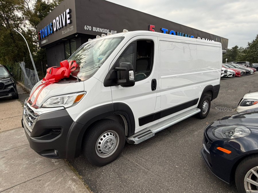 Used 2025 RAM ProMaster 2500 w/ U-Haul Equipment Group FWD image 7