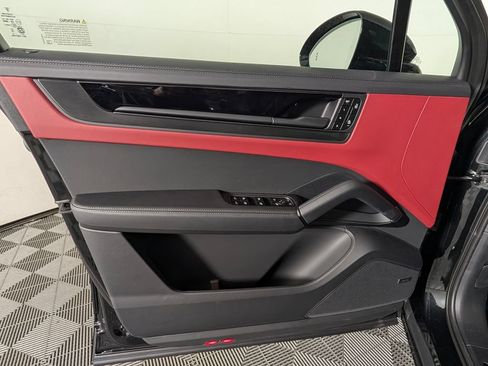 New 2026 Porsche Cayenne GTS AWD/4WD image 25