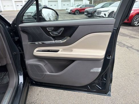 Certified 2022 Lincoln Corsair Reserve w/ Equipment Group 201A image 14