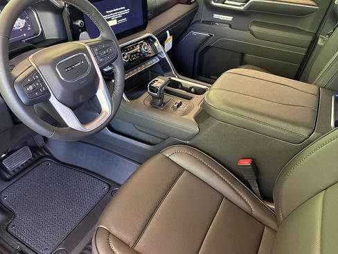New 2026 GMC Sierra 1500 Denali w/ Denali Reserve Package AWD/4WD image 11
