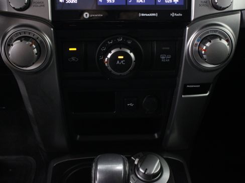 Used 2021 Toyota 4Runner SR5 Premium AWD/4WD image 19