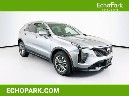 Used 2024 Cadillac XT4 Premium Luxury image 1