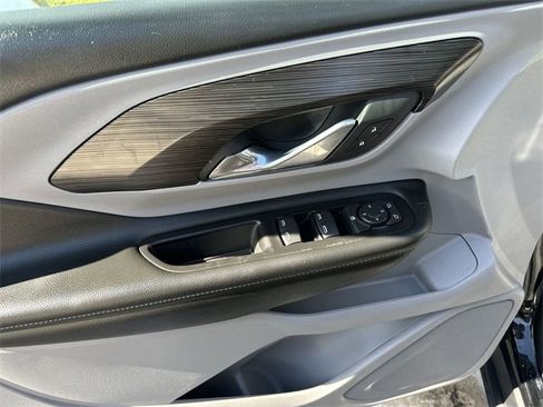 Used 2024 GMC Terrain SLE image 15