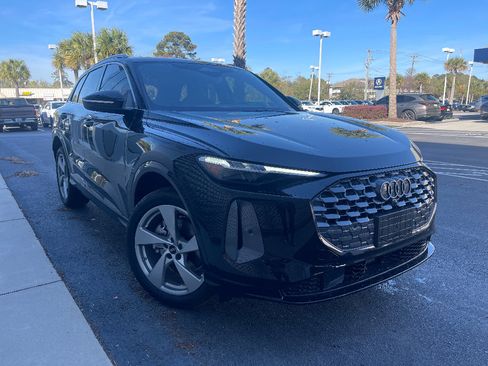 New 2025 Audi Q5 Premium Plus image 3