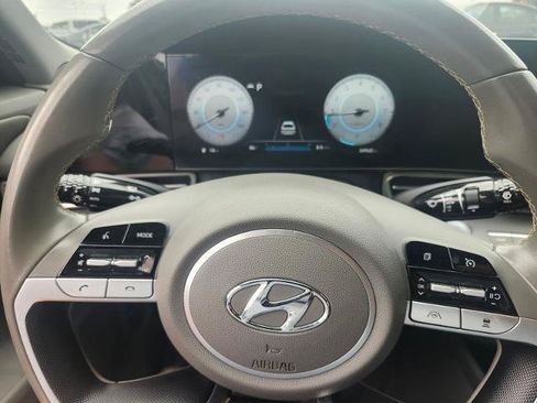 Used 2023 Hyundai Elantra SEL w/ Convenience Package FWD image 14