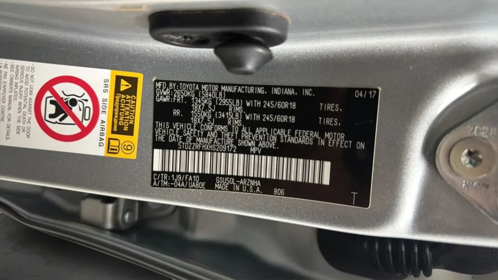 Used 2017 Toyota Highlander Plus FWD image 29
