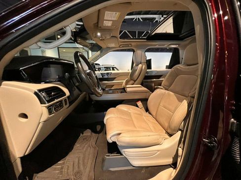 Used 2019 Lincoln Navigator Reserve AWD/4WD image 15