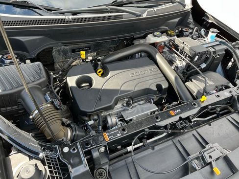 Used 2023 GMC Terrain SLT image 8