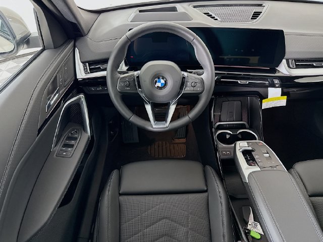 Used 2026 BMW X2 xDrive28i w/ Technology Package AWD/4WD image 23