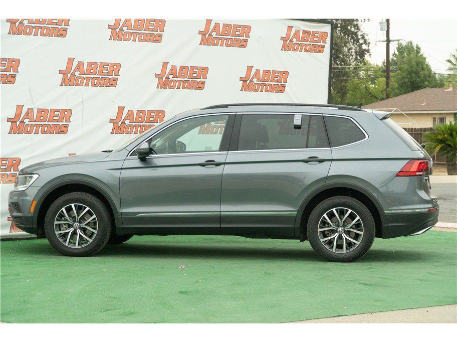 Used 2020 Volkswagen Tiguan SE w/ Panoramic Sunroof Package FWD image 23