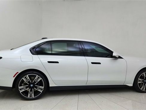 Used 2023 BMW 740i 740i w/ Executive Package image 6