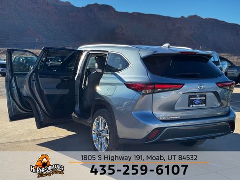 Used 2023 Toyota Highlander Limited image 41
