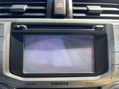 Used 2013 Toyota 4Runner SR5 image 19