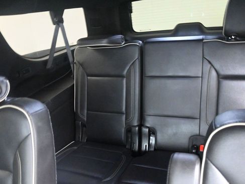 Used 2021 Chevrolet Suburban Premier w/ Premium Package image 13