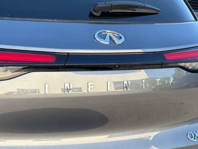 Certified 2022 INFINITI QX60 Luxe w/ Cargo Package FWD image 6