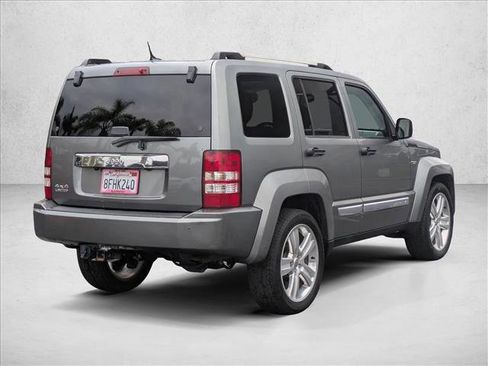 Used 2012 Jeep Liberty Limited Jet w/ Comfort/Convenience Group image 6