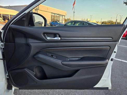 Used 2019 Nissan Altima 2.5 SR image 40