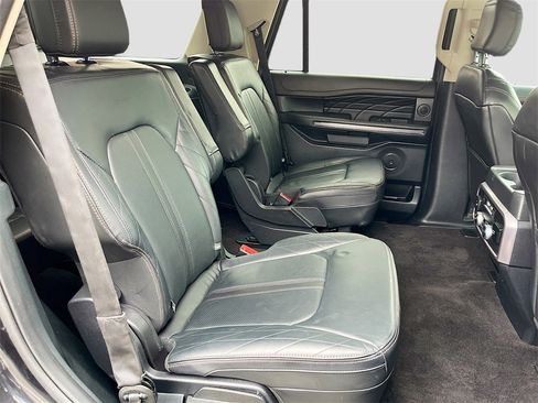Used 2021 Ford Expedition Platinum image 30
