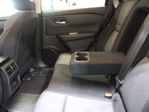 Used 2024 Nissan Rogue SV image 48