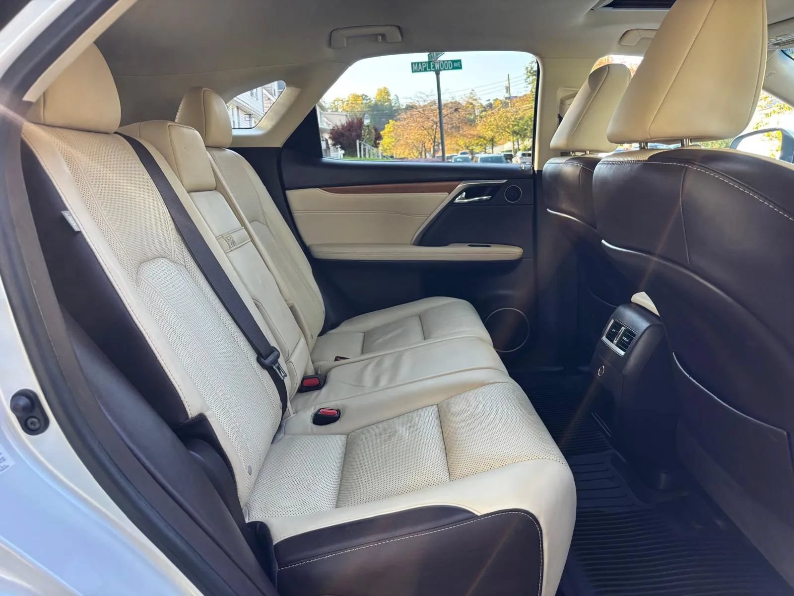 Used 2018 Lexus RX 350 AWD w/ Premium Package image 29