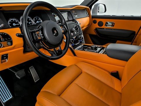 Used 2022 Rolls-Royce Cullinan AWD/4WD image 17