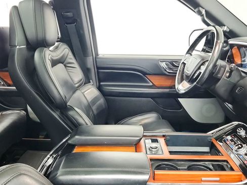 Used 2018 Lincoln Navigator L Reserve w/ Technology Package AWD/4WD image 31