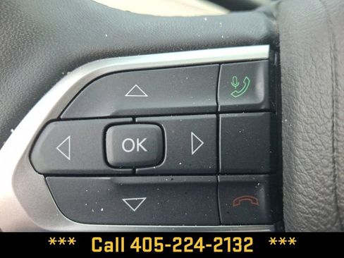 Used 2025 Jeep Compass Limited AWD/4WD image 22