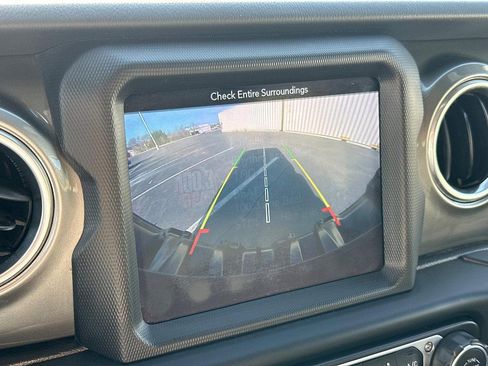 Used 2019 Jeep Wrangler Unlimited Sahara w/ Uconnect 4C Nav & Sound Group image 26