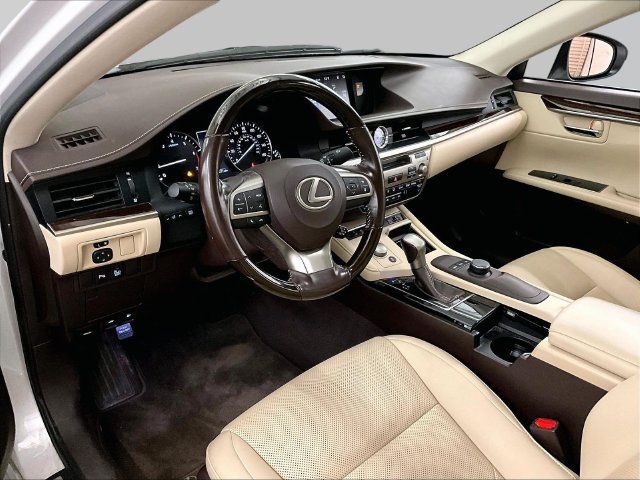 Used 2016 Lexus ES 350 w/ Premium Package w/Wood Trim FWD image 12