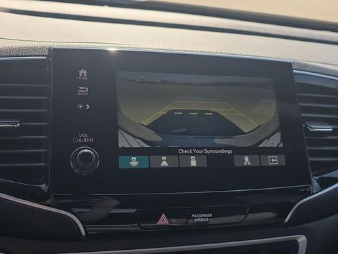 Used 2025 Honda Passport TrailSport image 24