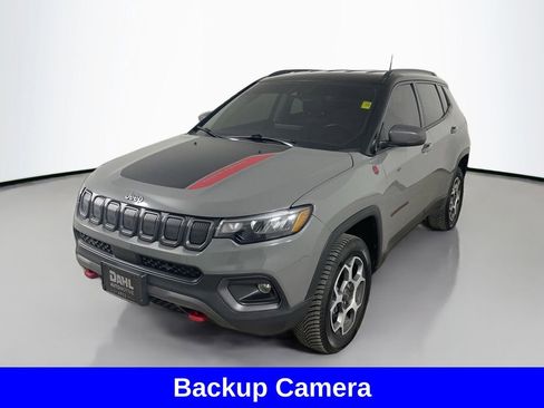 Used 2022 Jeep Compass Trailhawk w/ Trailhawk Convenience Group image 3