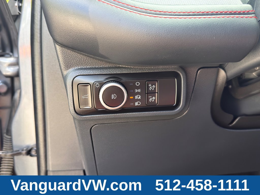 Used 2025 Ford Explorer ST-Line w/ ST-Line Street Pack AWD/4WD image 22
