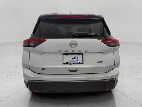 Used 2025 Nissan Rogue SV image 24