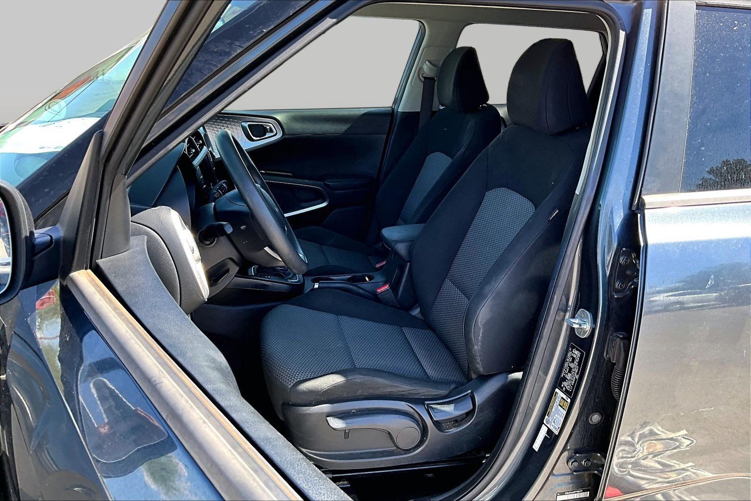 Used 2023 Kia Soul LX w/ Option Group 015 FWD image 22