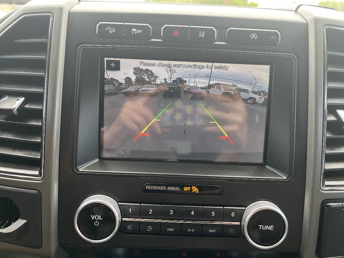 Used 2019 Ford Expedition Max XLT w/ Equipment Group 202A AWD/4WD image 14