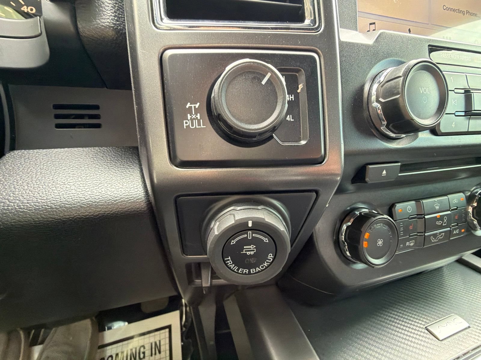 Used 2018 Ford F150 XLT w/ Equipment Group 302A Luxury AWD/4WD image 18