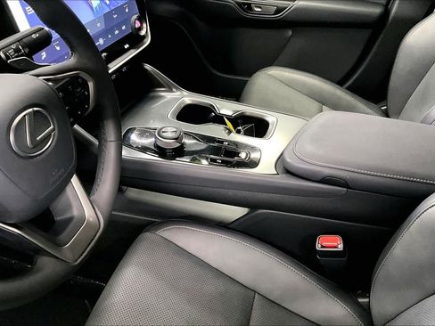 Used 2024 Lexus RZ 300e Premium FWD image 17