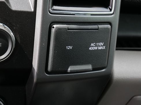Used 2019 Ford F150 XLT w/ Equipment Group 302A Luxury AWD/4WD image 31