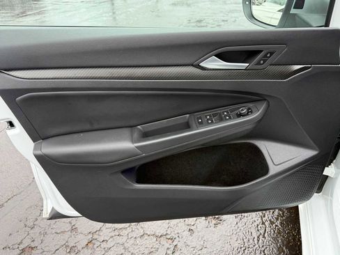 Certified 2024 Volkswagen Golf R image 12