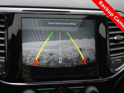 Used 2022 Jeep Grand Cherokee Laredo X image 35