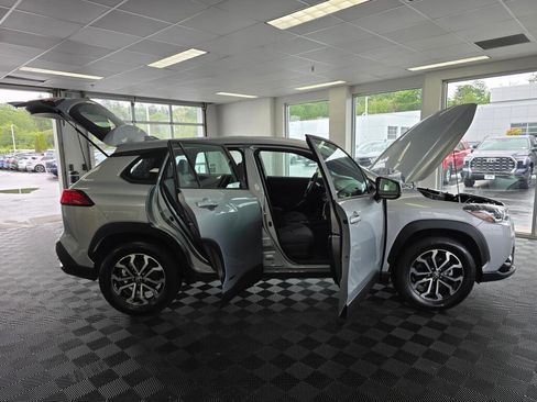 Used 2024 Toyota Corolla Cross AWD Hybrid image 17
