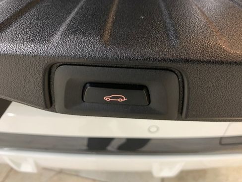 Used 2023 BMW X5 xDrive40i w/ M Sport Package image 65